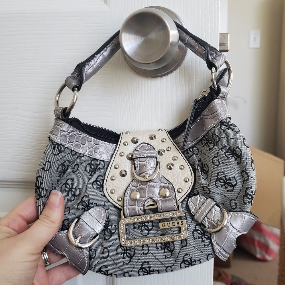 Guess wrislet- grey/silver/black